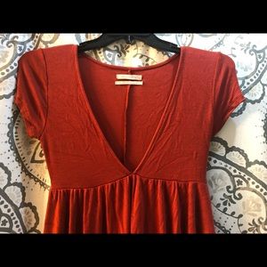 URBAN OUTFITTERS BURNT ORANGE-RED DEEP V
